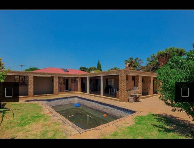 5 BEDROOM HOUSE FOR SALE IN FLORIDA